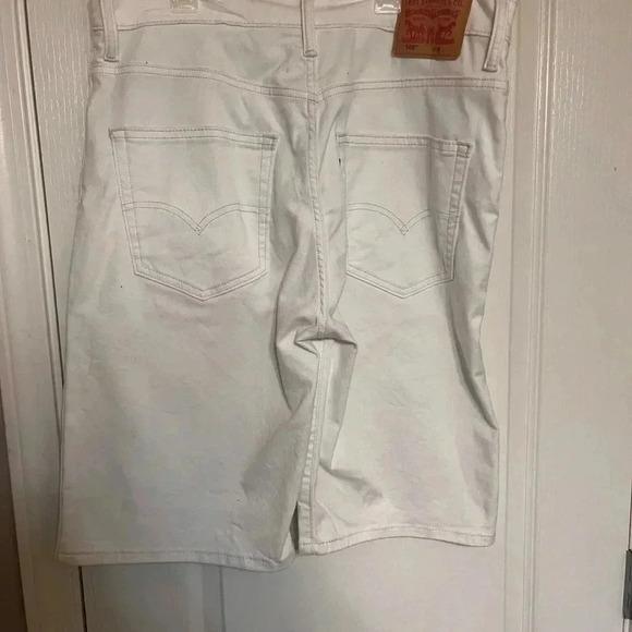 Levi White Jean Shorts - Picture 3 of 5
